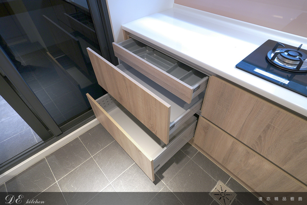 廚房設計｜blum 標準型鋁灰抽滑軌